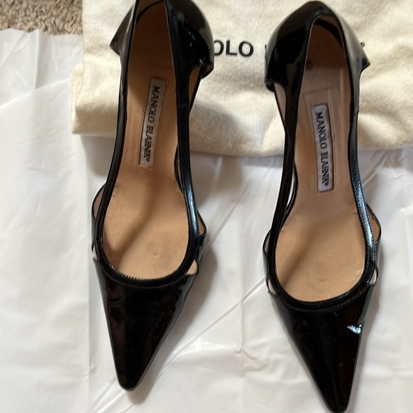 EUC MANOLO BLAHNIK PUMPS - Picture 2 of 12